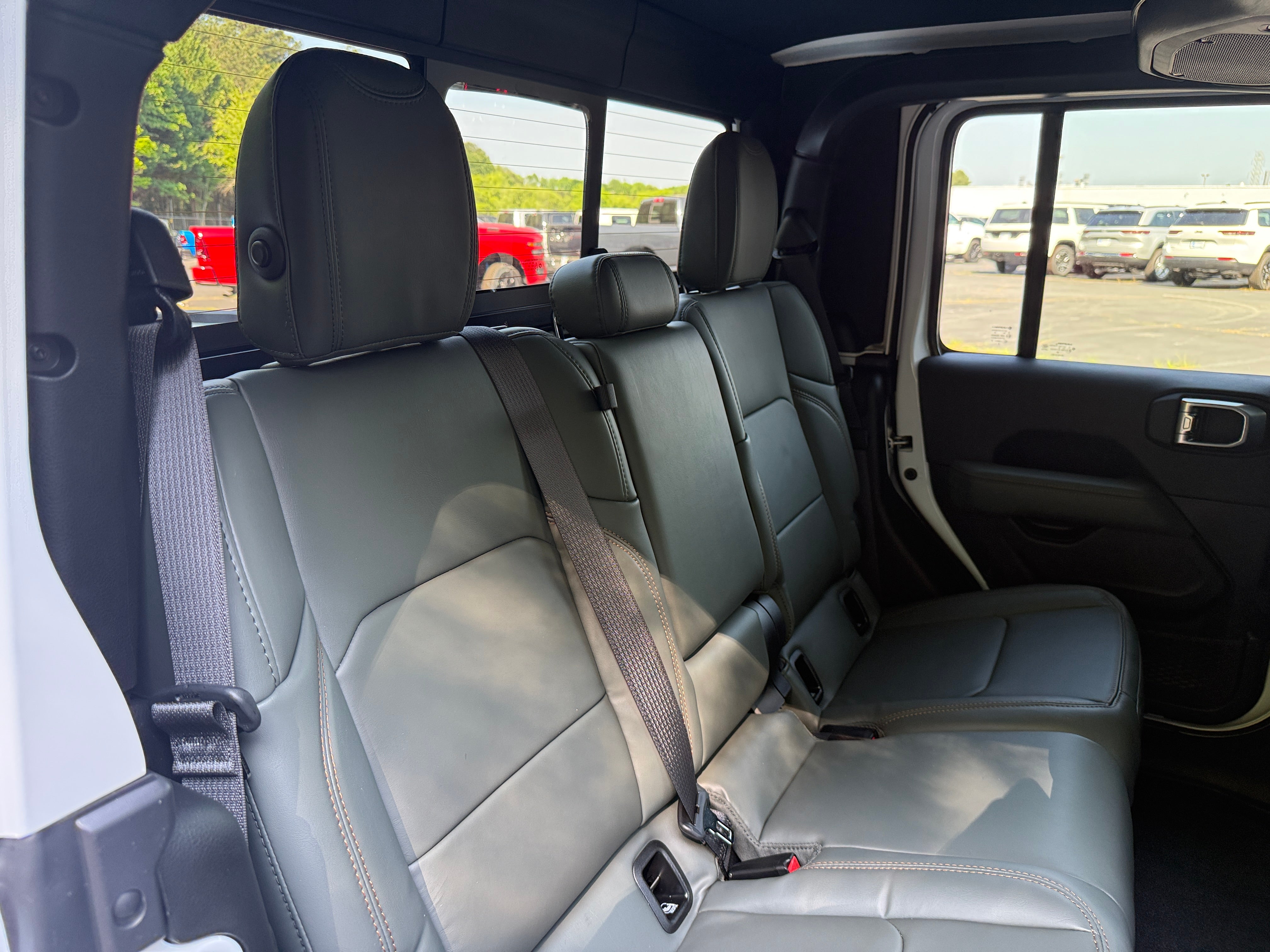 2026 Jeep Gladiator Mojave X Auto's photo