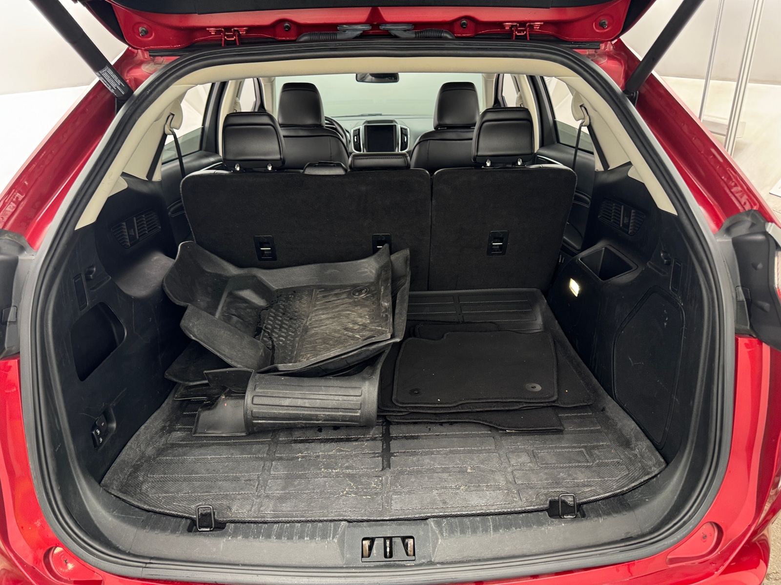 Thumbnail: 2021 Ford Edge - 6