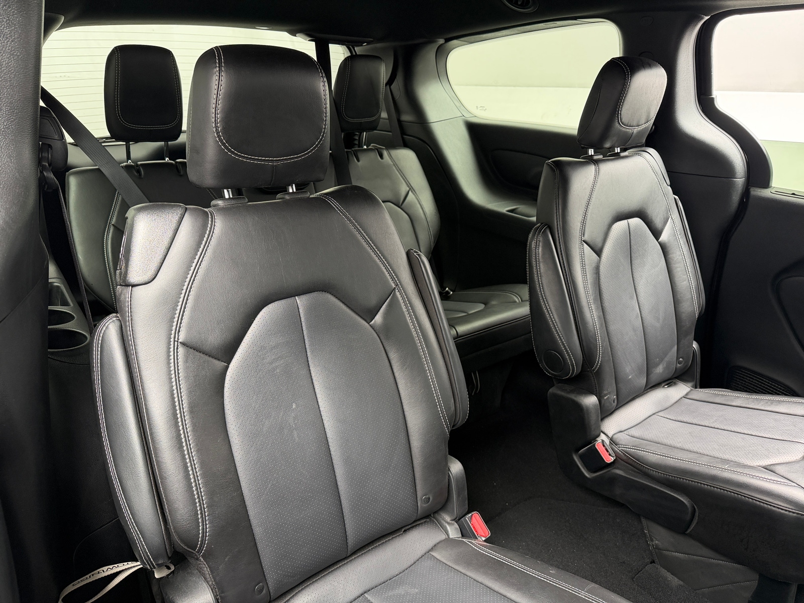 Thumbnail: 2025 Chrysler Pacifica - 5