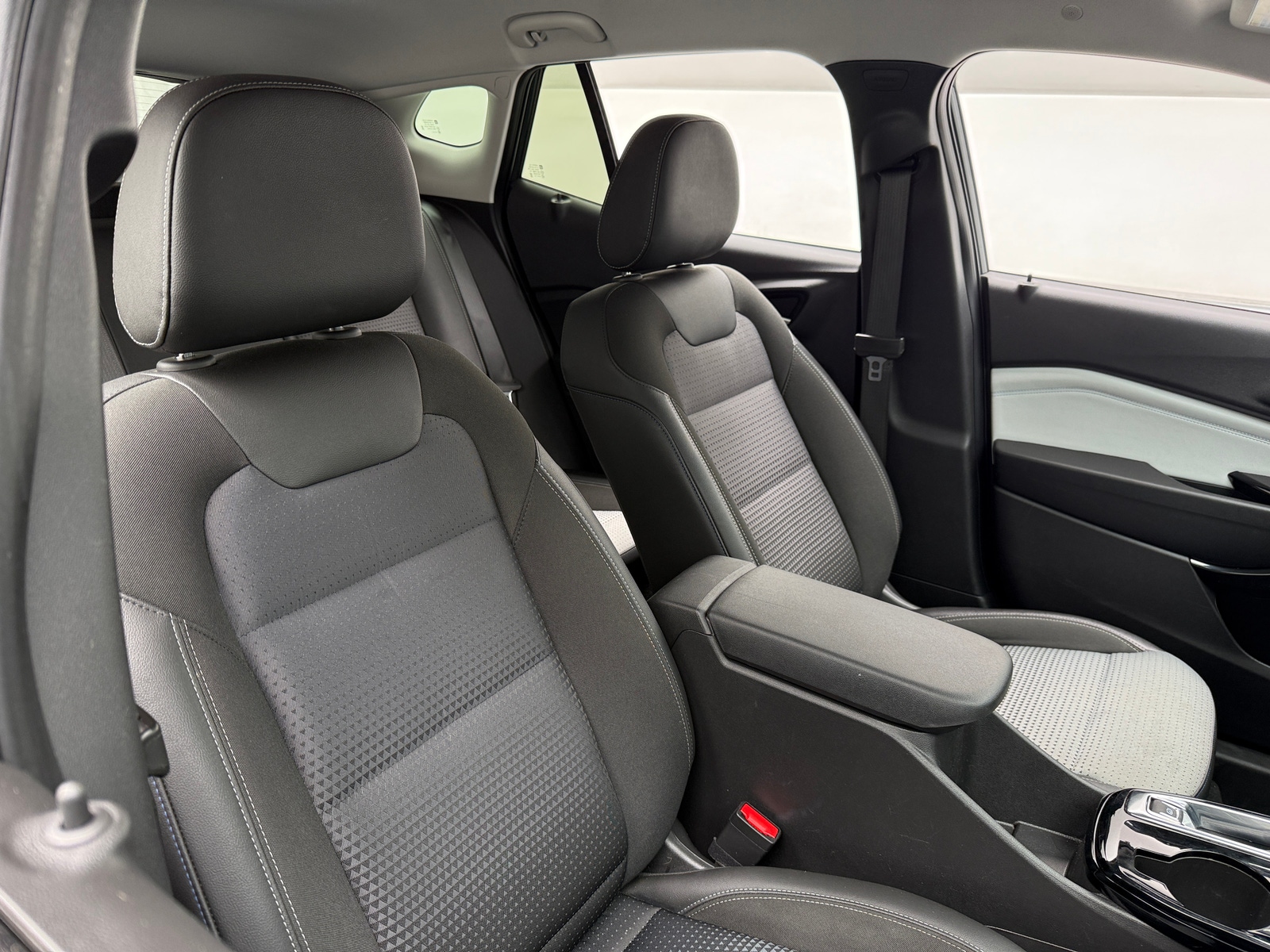 Thumbnail: 2025 Chevrolet Trax - 2