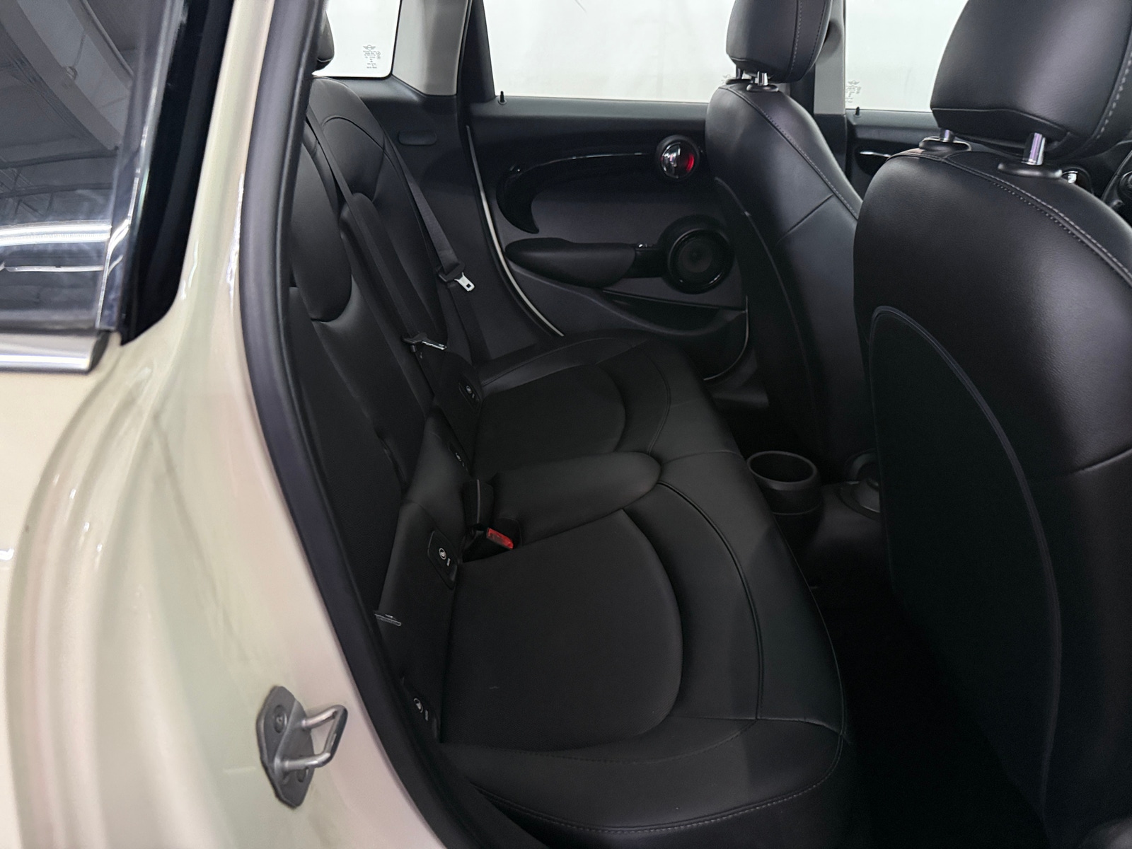 Thumbnail: 2019 MINI Cooper Hardtop - 6