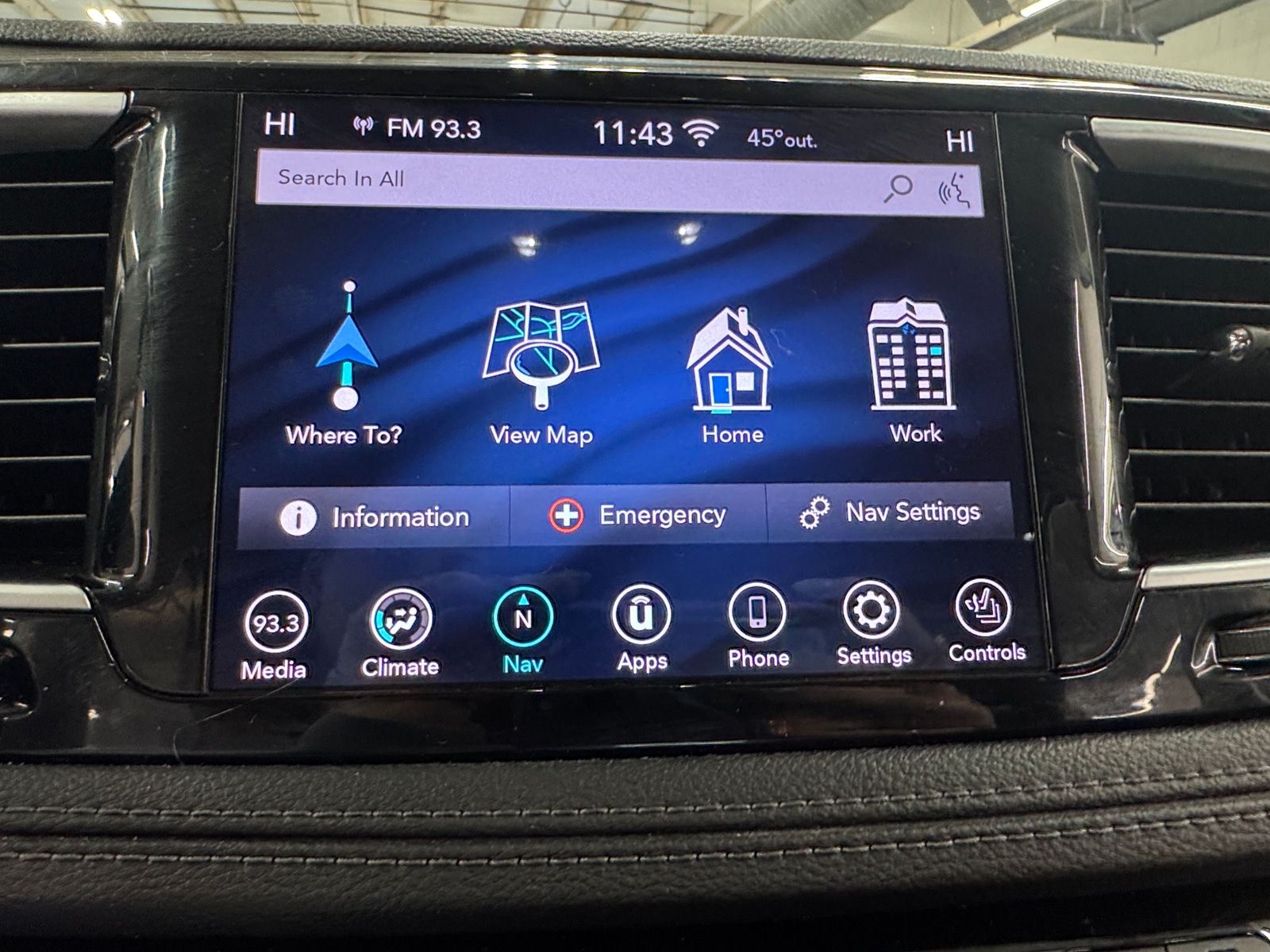 Thumbnail: 2020 Chrysler Pacifica - 3