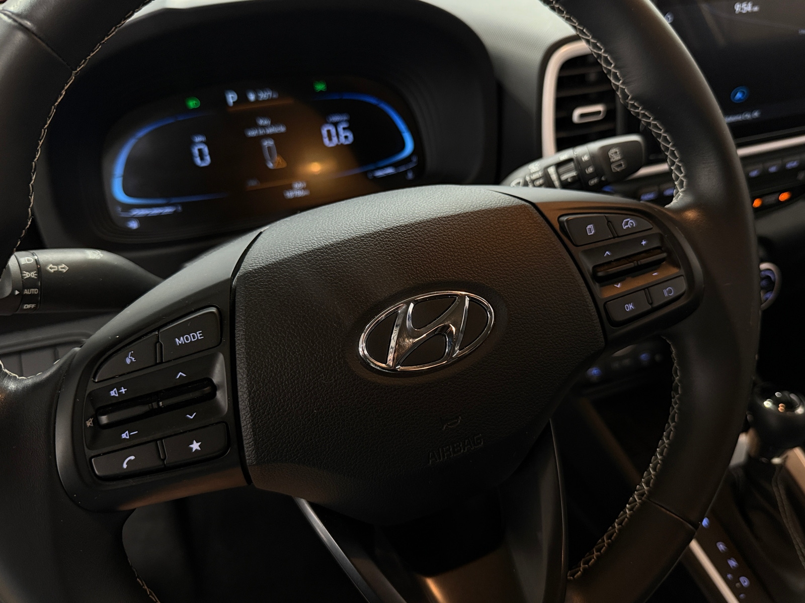 Thumbnail: 2023 Hyundai Venue - 4