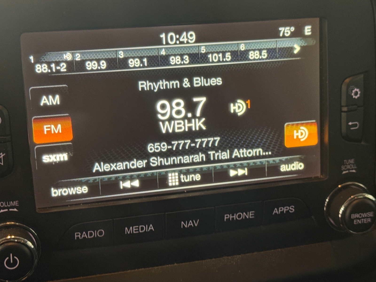 Thumbnail: 2017 Jeep Renegade - 3