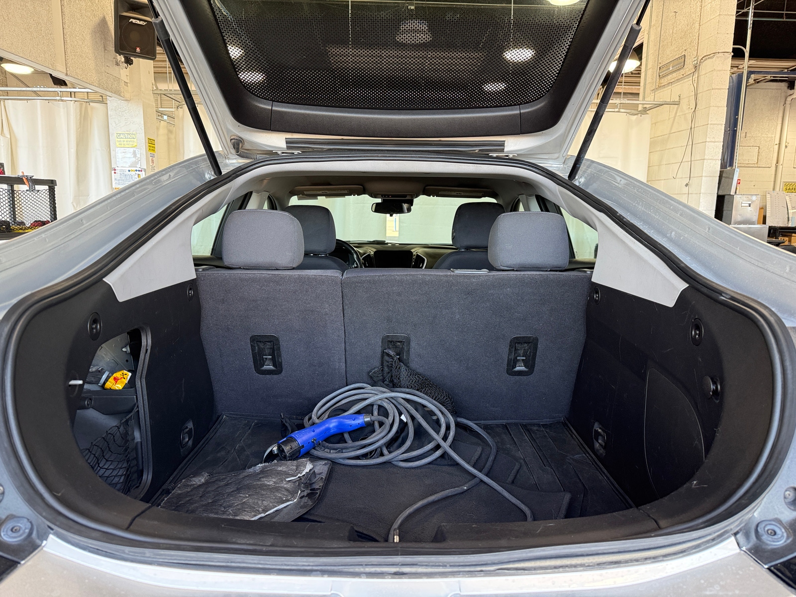 Thumbnail: 2017 Chevrolet Volt - 7