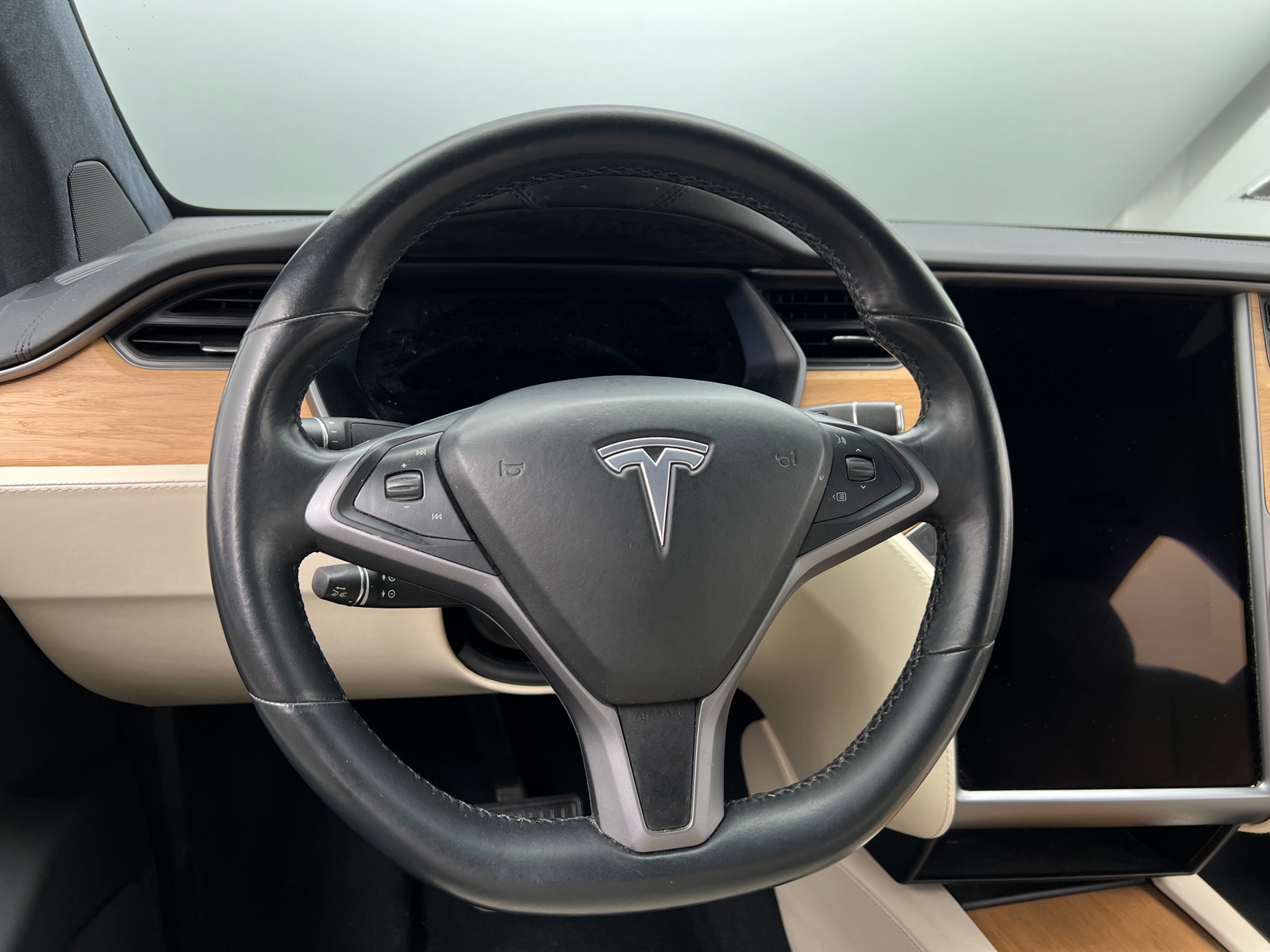 Thumbnail: 2020 Tesla Model X - 4