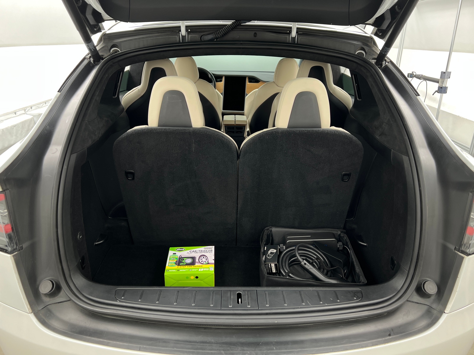 Thumbnail: 2020 Tesla Model X - 6