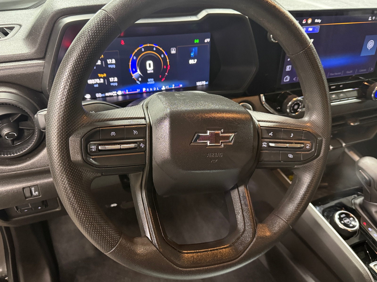 Thumbnail: 2024 Chevrolet Colorado - 5