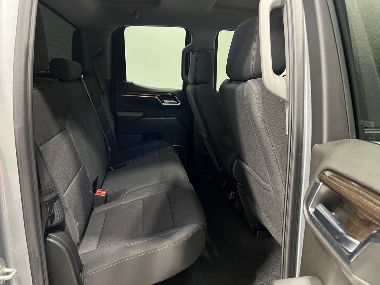 Thumbnail: 2023 Chevrolet Silverado 1500 - 6