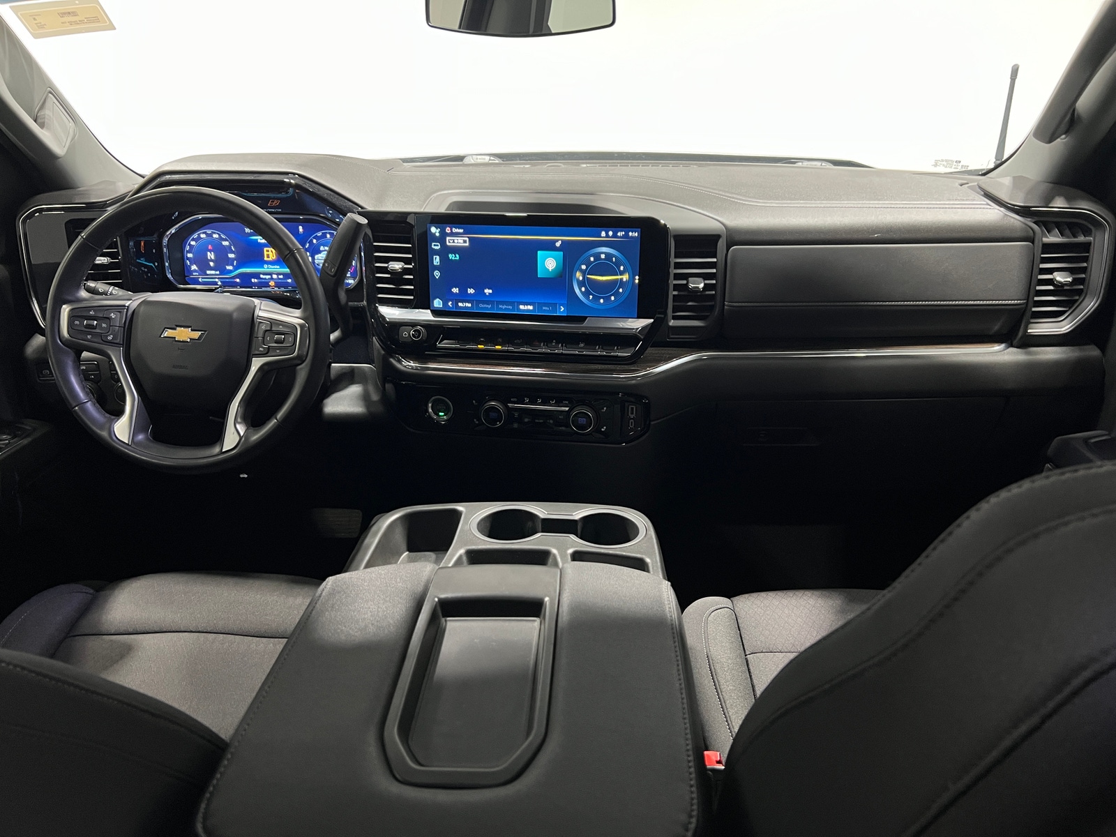 Thumbnail: 2023 Chevrolet Silverado 1500 - 3