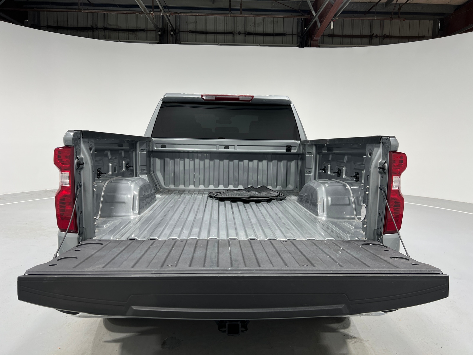 Thumbnail: 2023 Chevrolet Silverado 1500 - 7