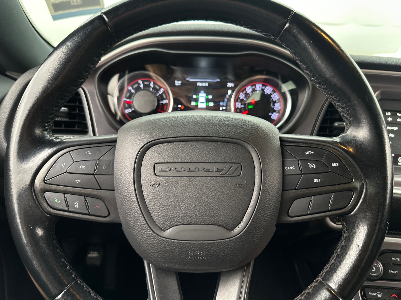 Thumbnail: 2021 Dodge Challenger - 4