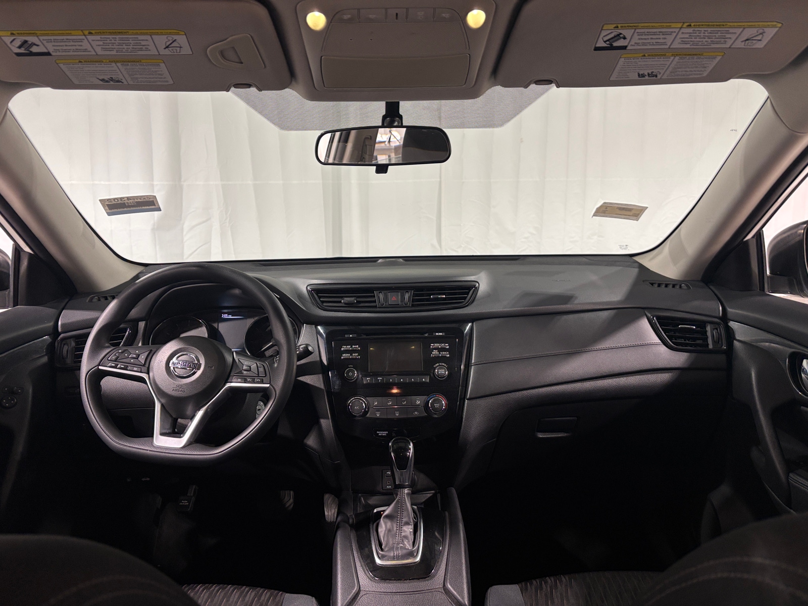 Thumbnail: 2017 Nissan Rogue - 3