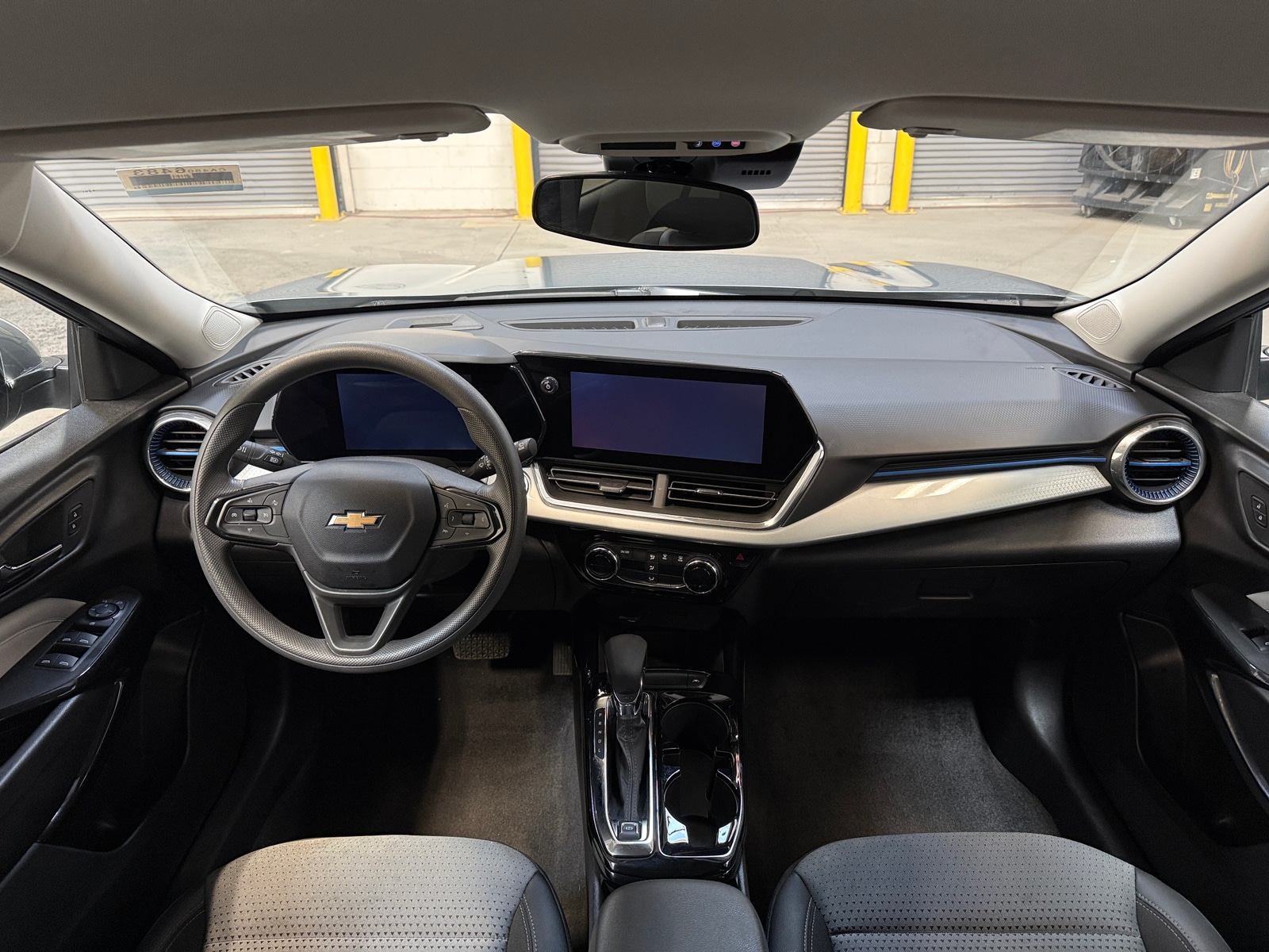 Thumbnail: 2025 Chevrolet Trax - 3