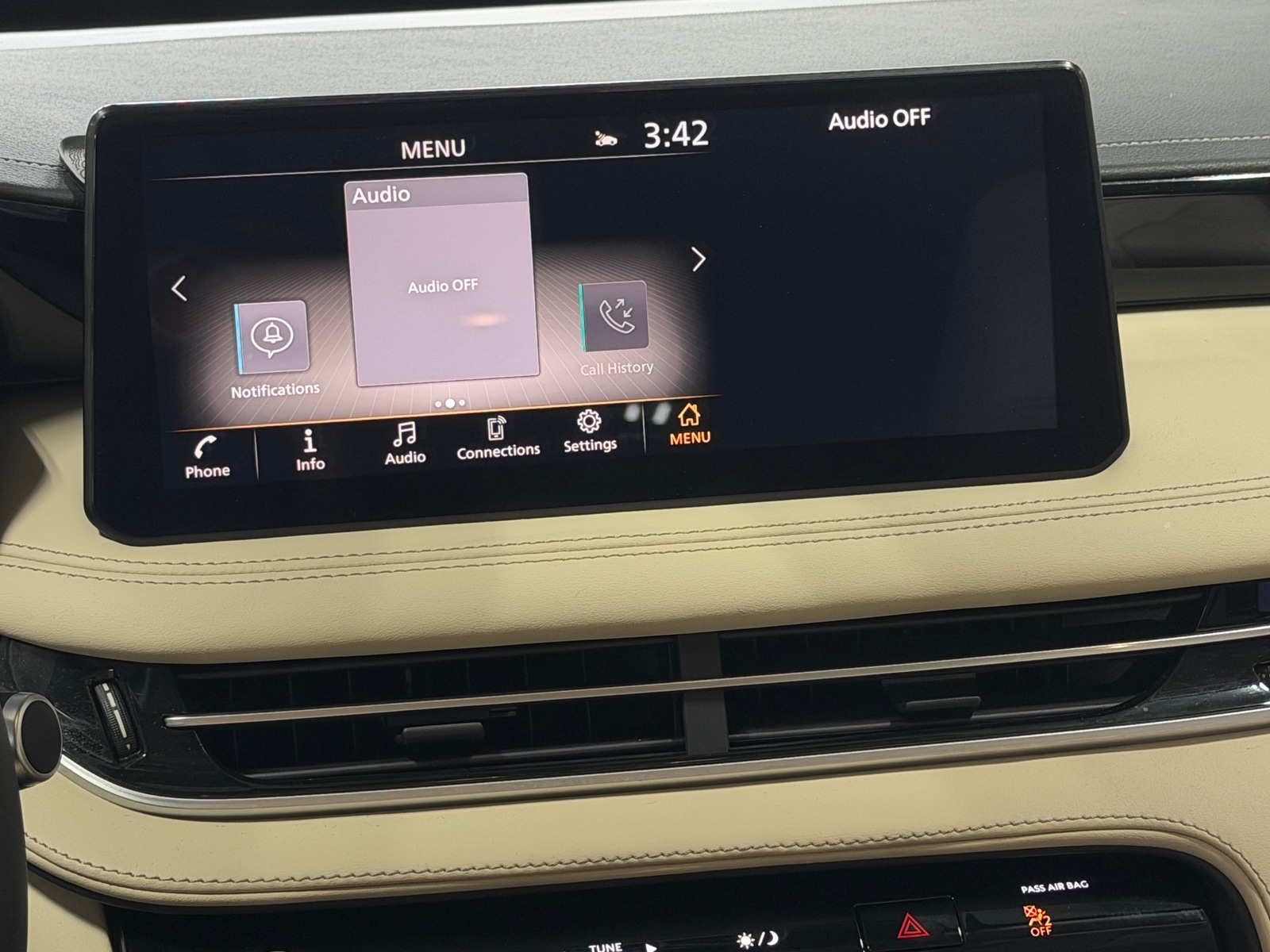 Thumbnail: 2025 INFINITI QX60 - 3