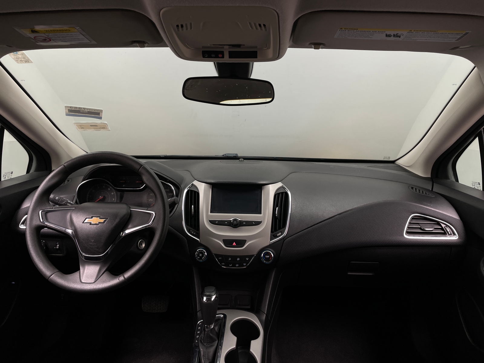 Thumbnail: 2018 Chevrolet Cruze - 3