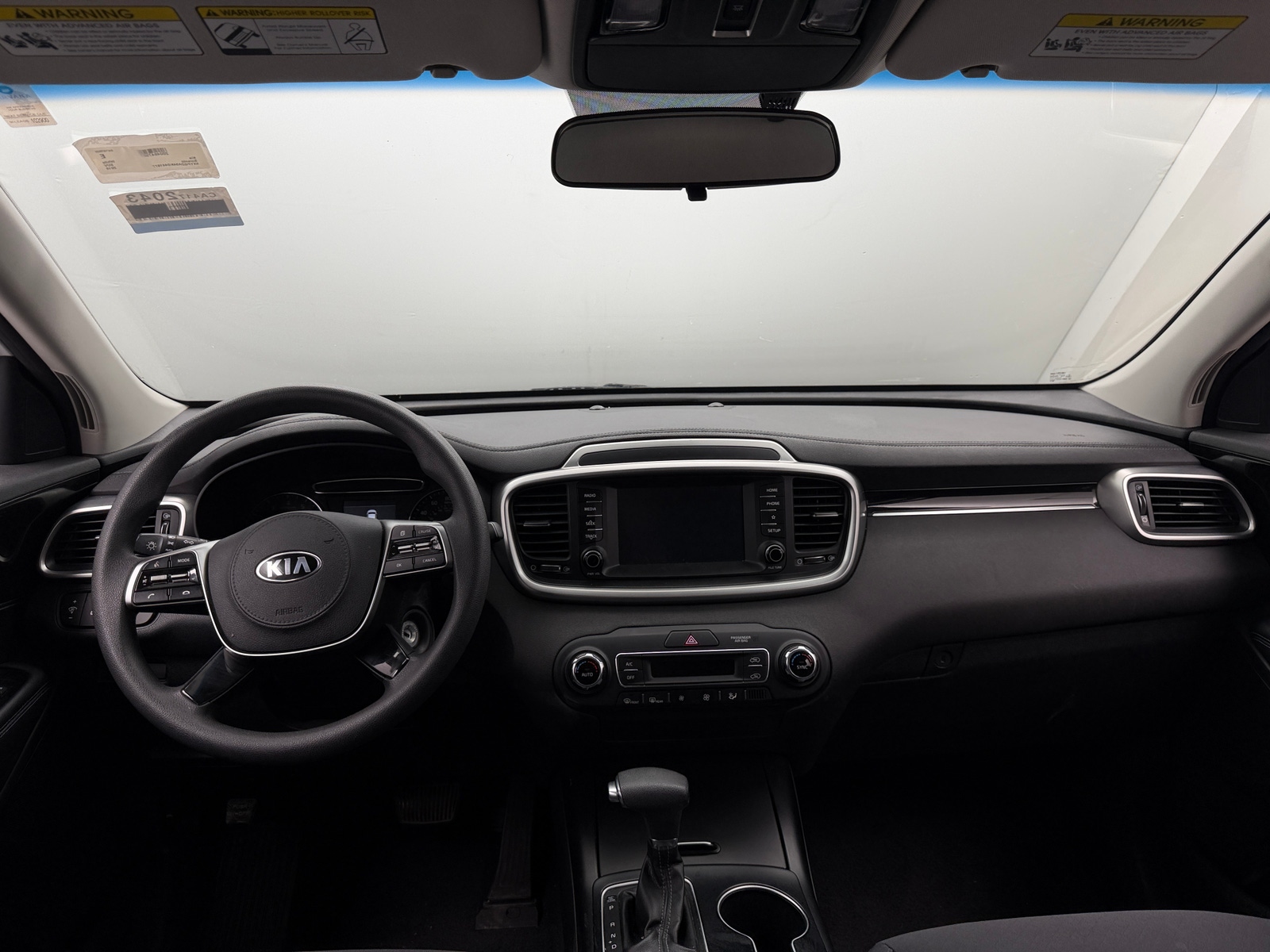 Thumbnail: 2019 Kia Sorento - 3