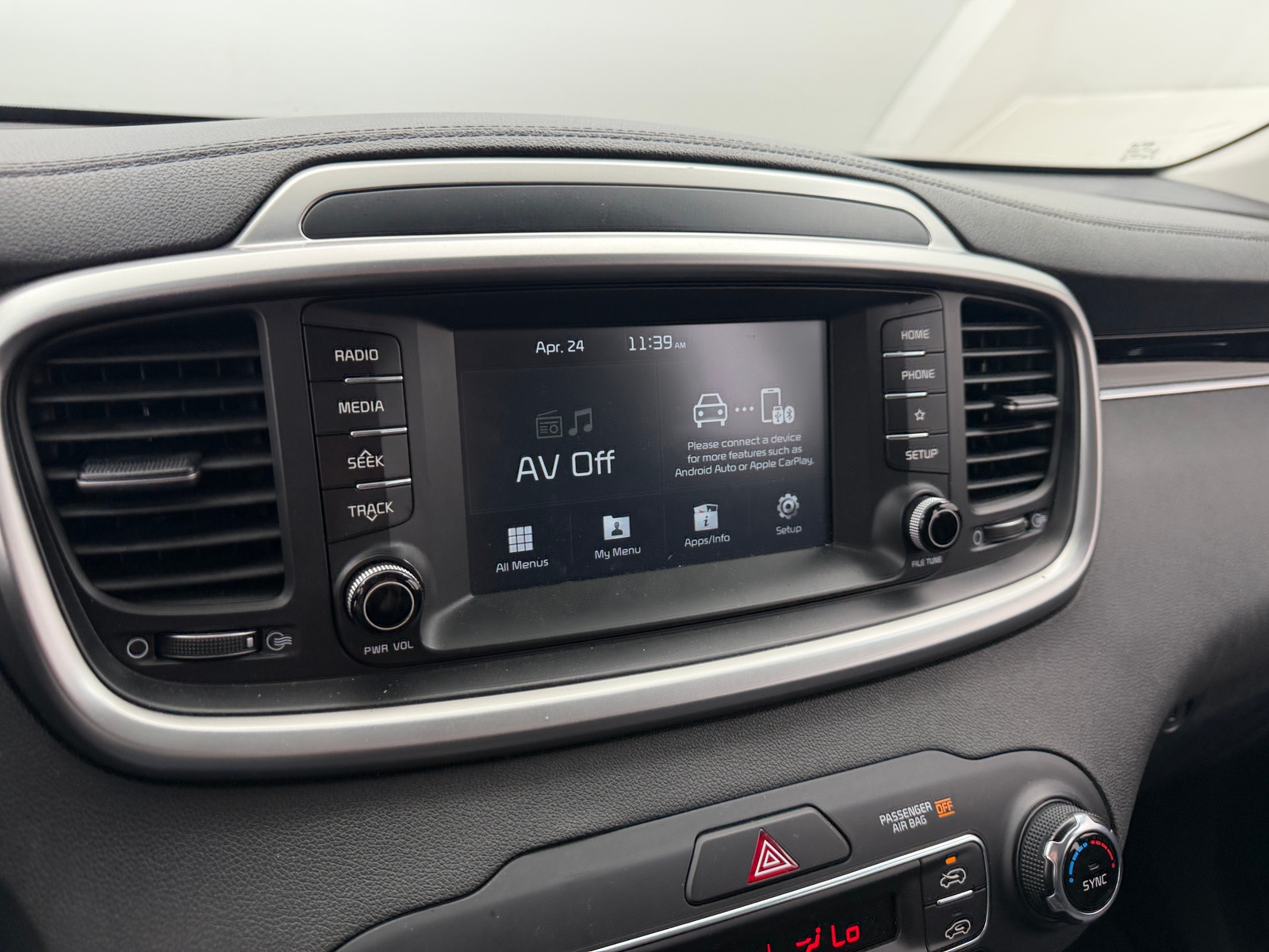 Thumbnail: 2019 Kia Sorento - 4