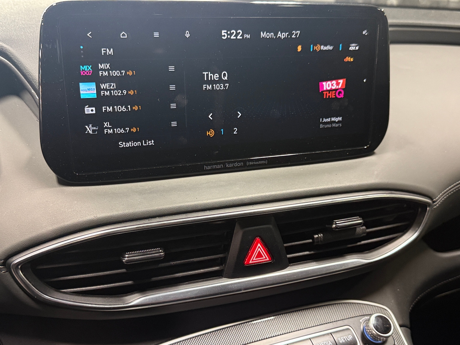 Thumbnail: 2022 Hyundai Santa Fe - 4