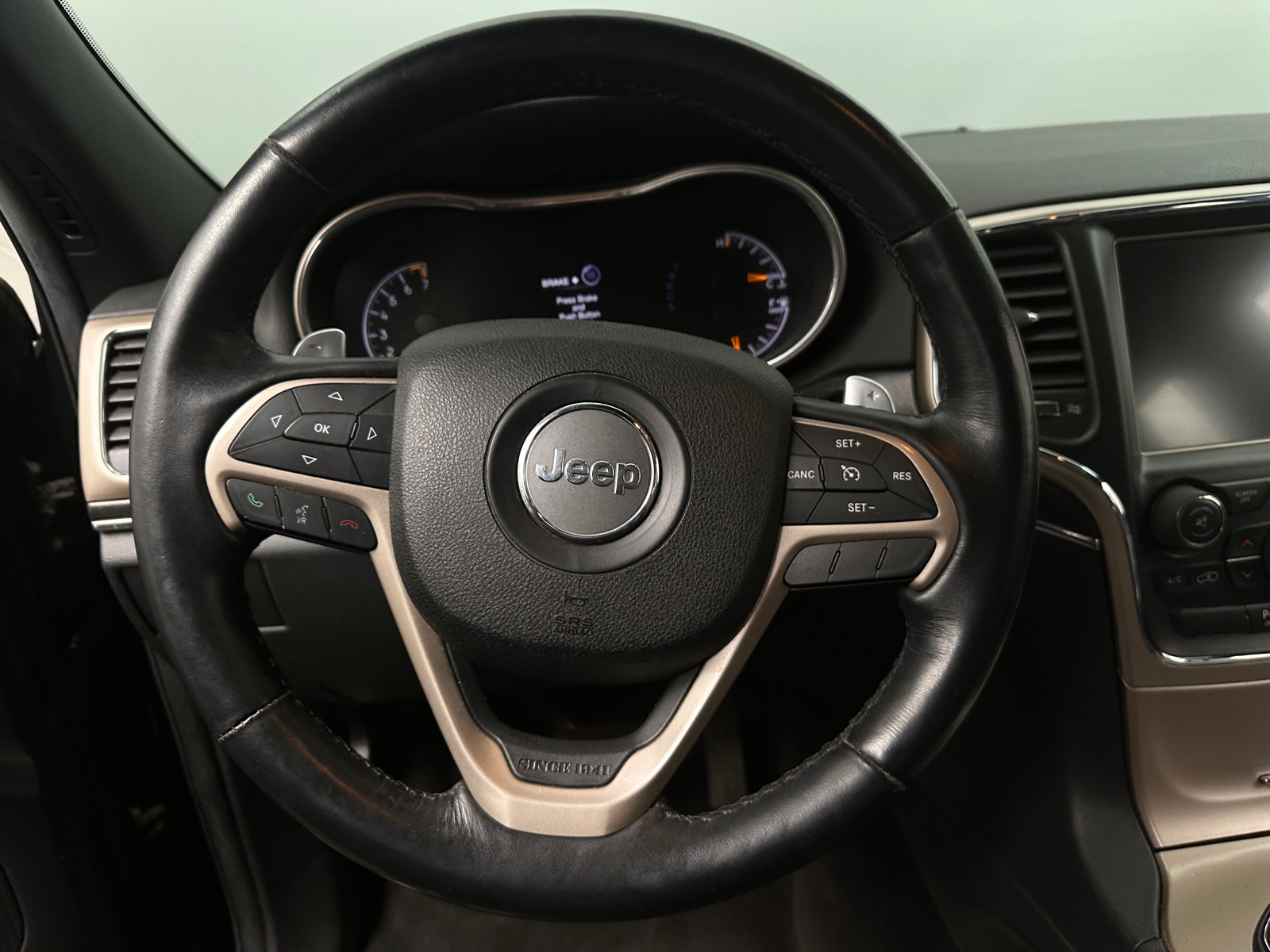 Thumbnail: 2015 Jeep Grand Cherokee - 4