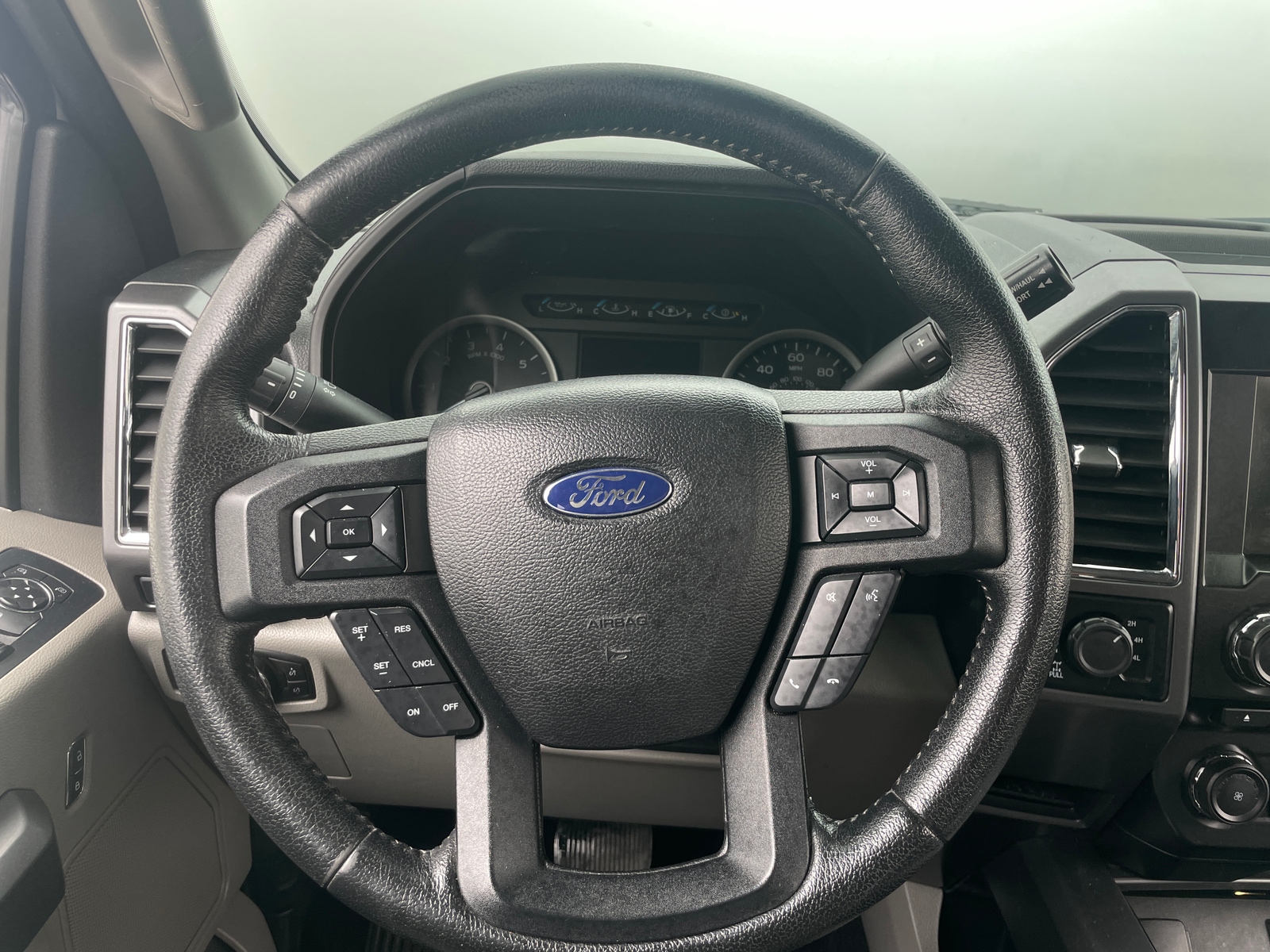 Thumbnail: 2015 Ford Econoline - 5