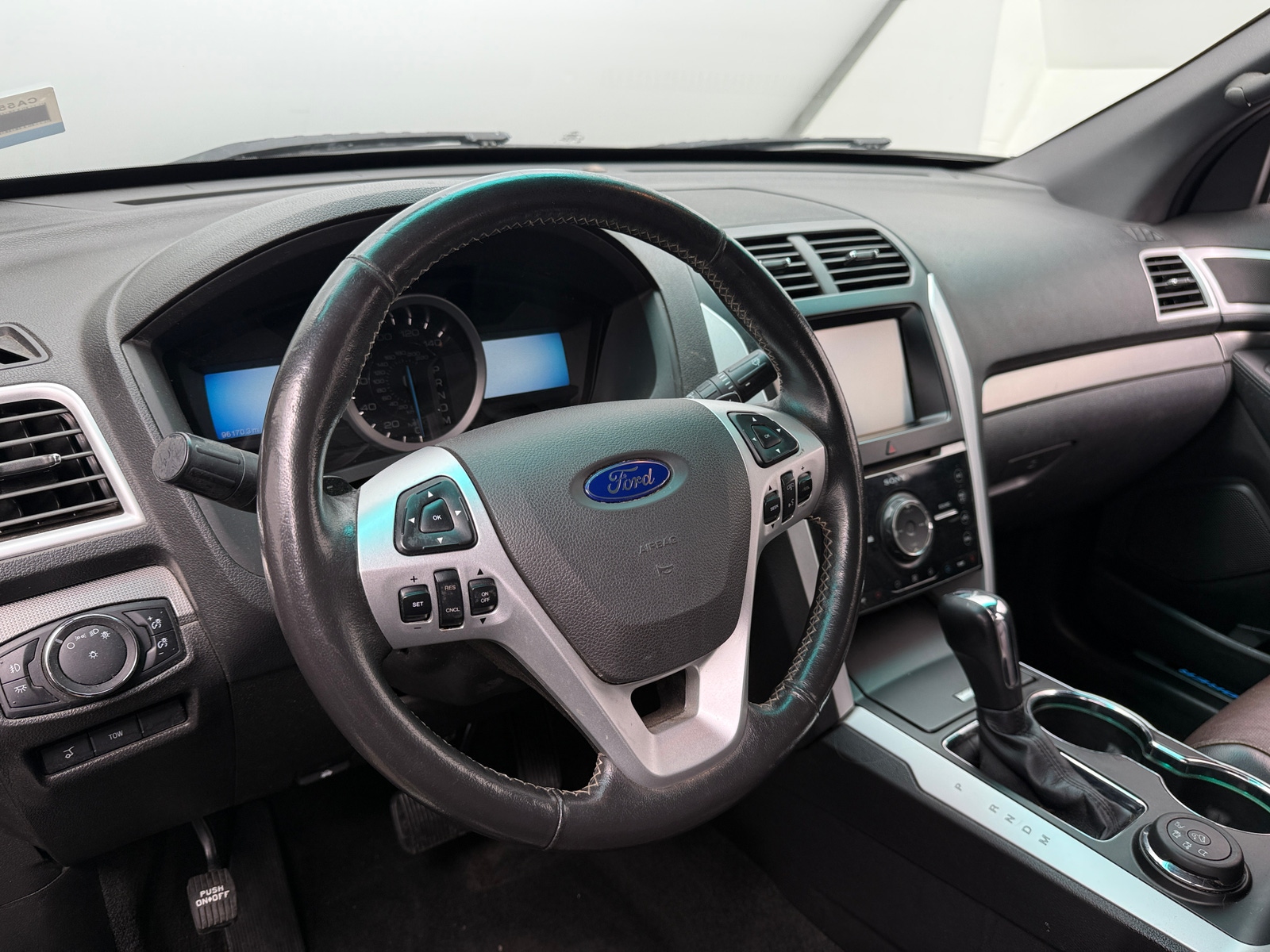 Thumbnail: 2015 Ford Explorer - 4