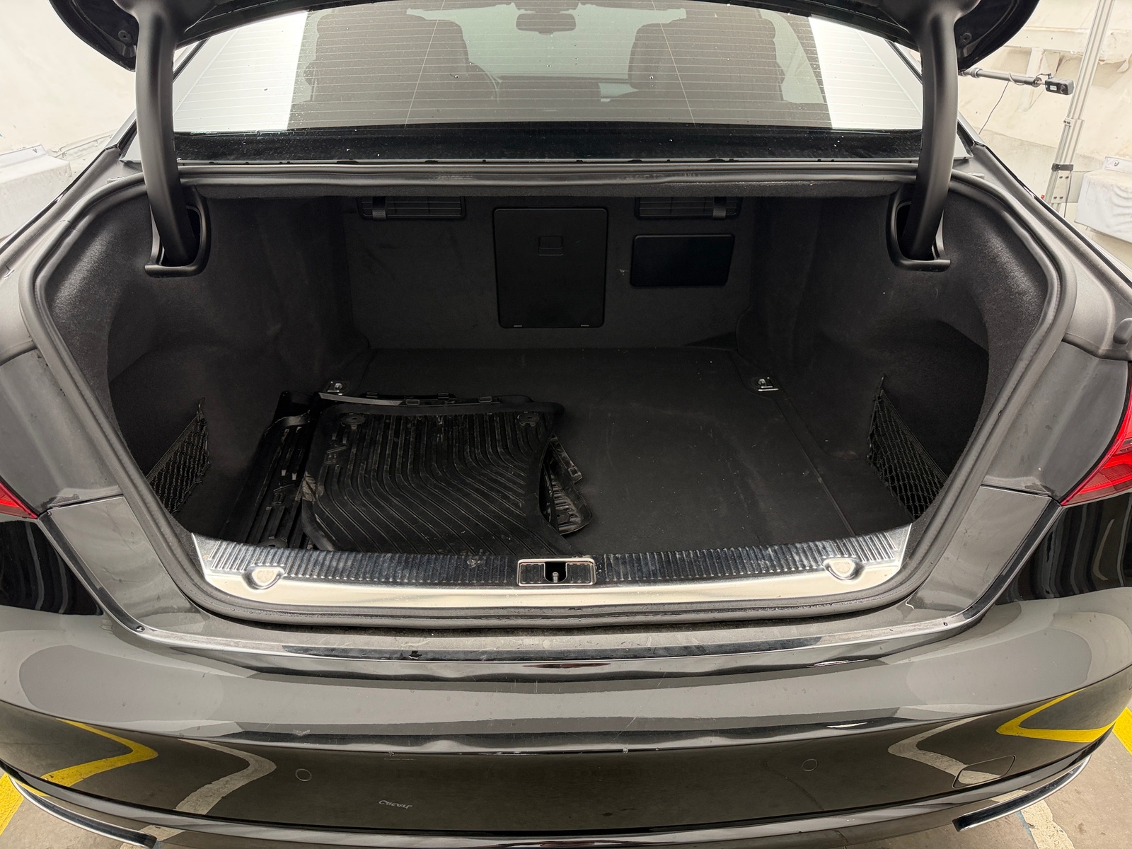 Thumbnail: 2017 Audi A8 - 6