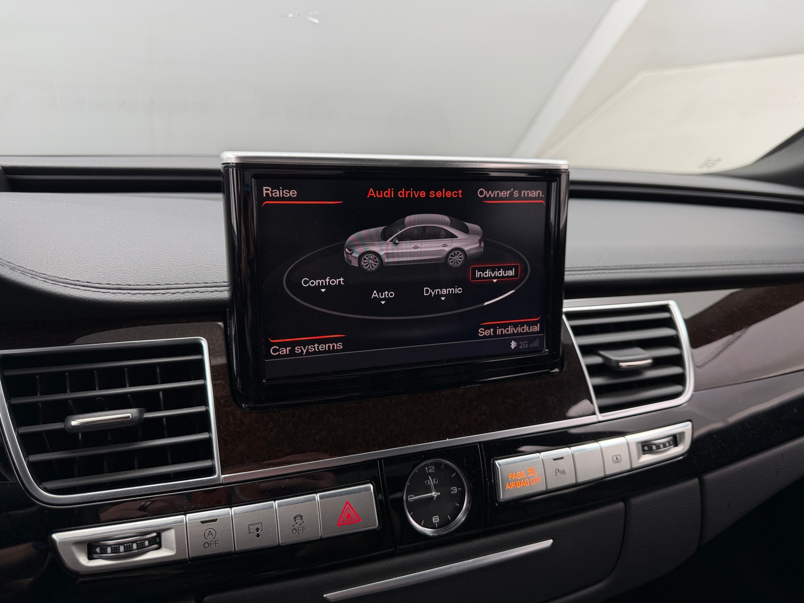 Thumbnail: 2017 Audi A8 - 3