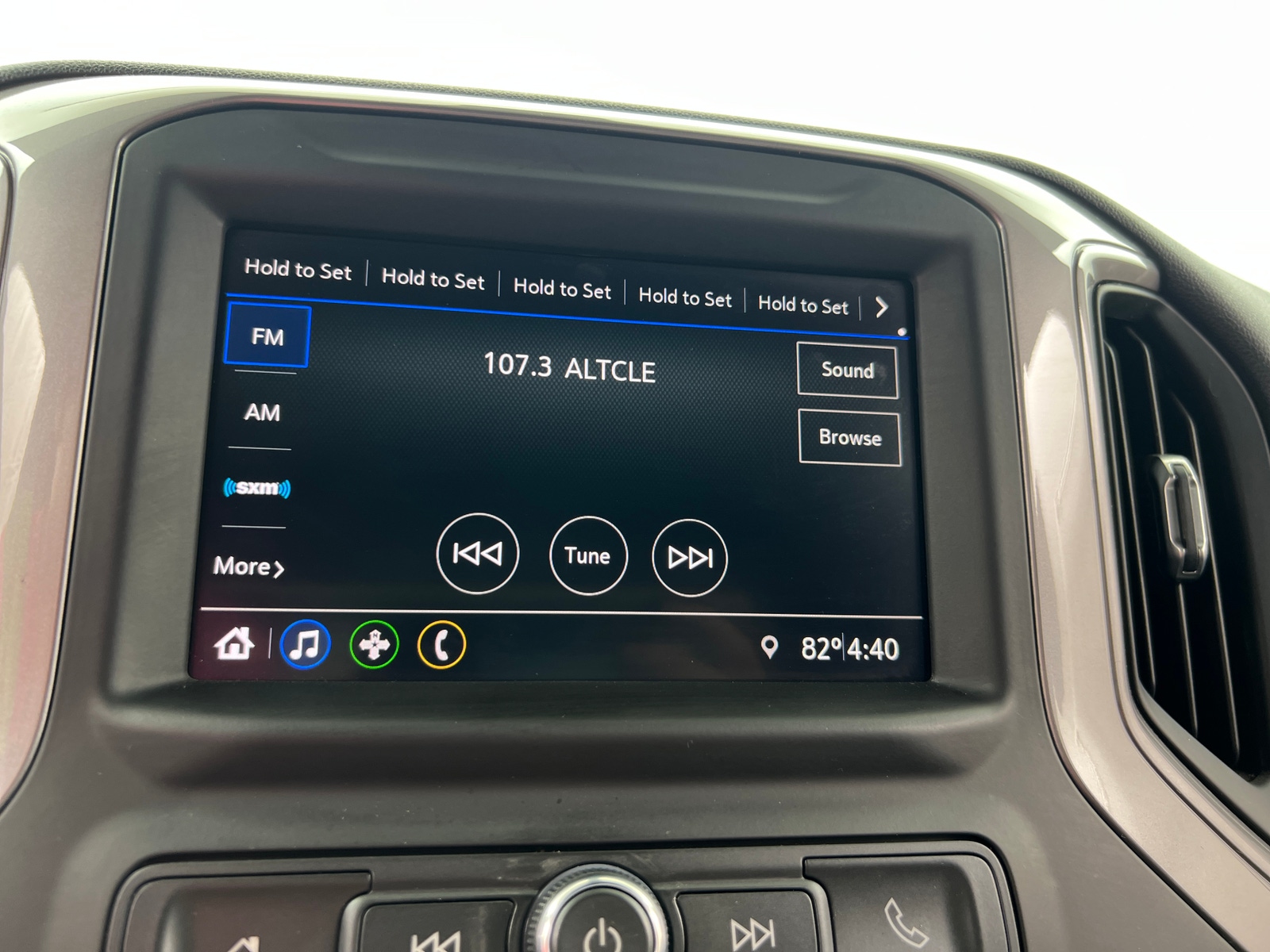 Thumbnail: 2021 Chevrolet Silverado 1500 - 4