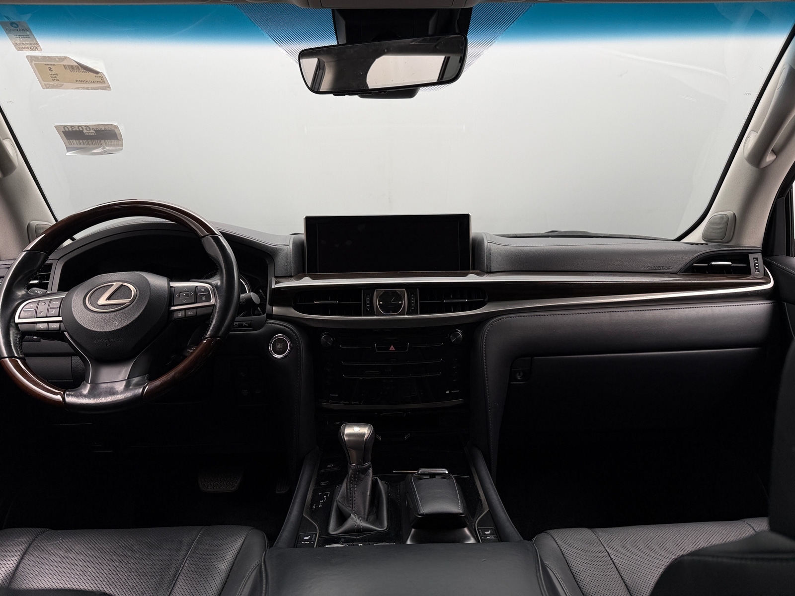 Thumbnail: 2018 Lexus LX - 2