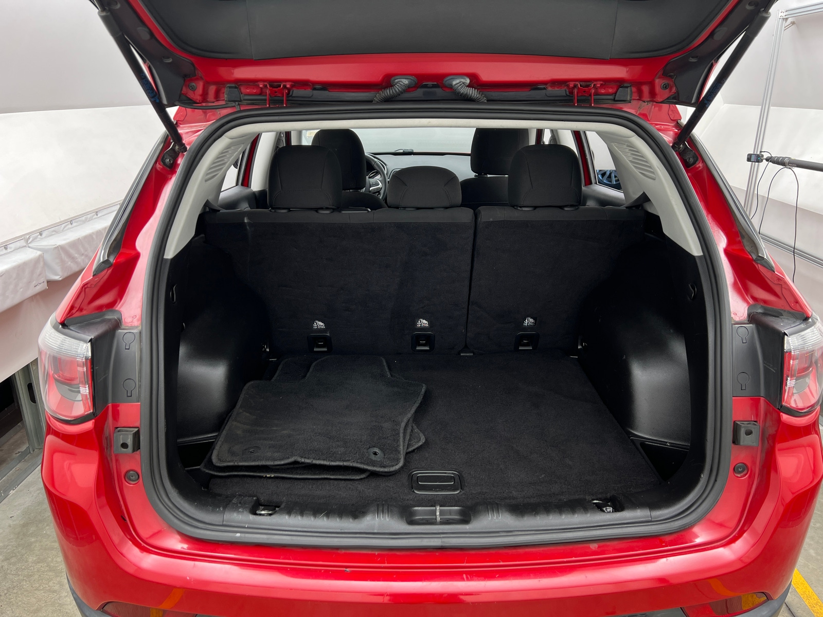 Thumbnail: 2019 Jeep Compass - 7