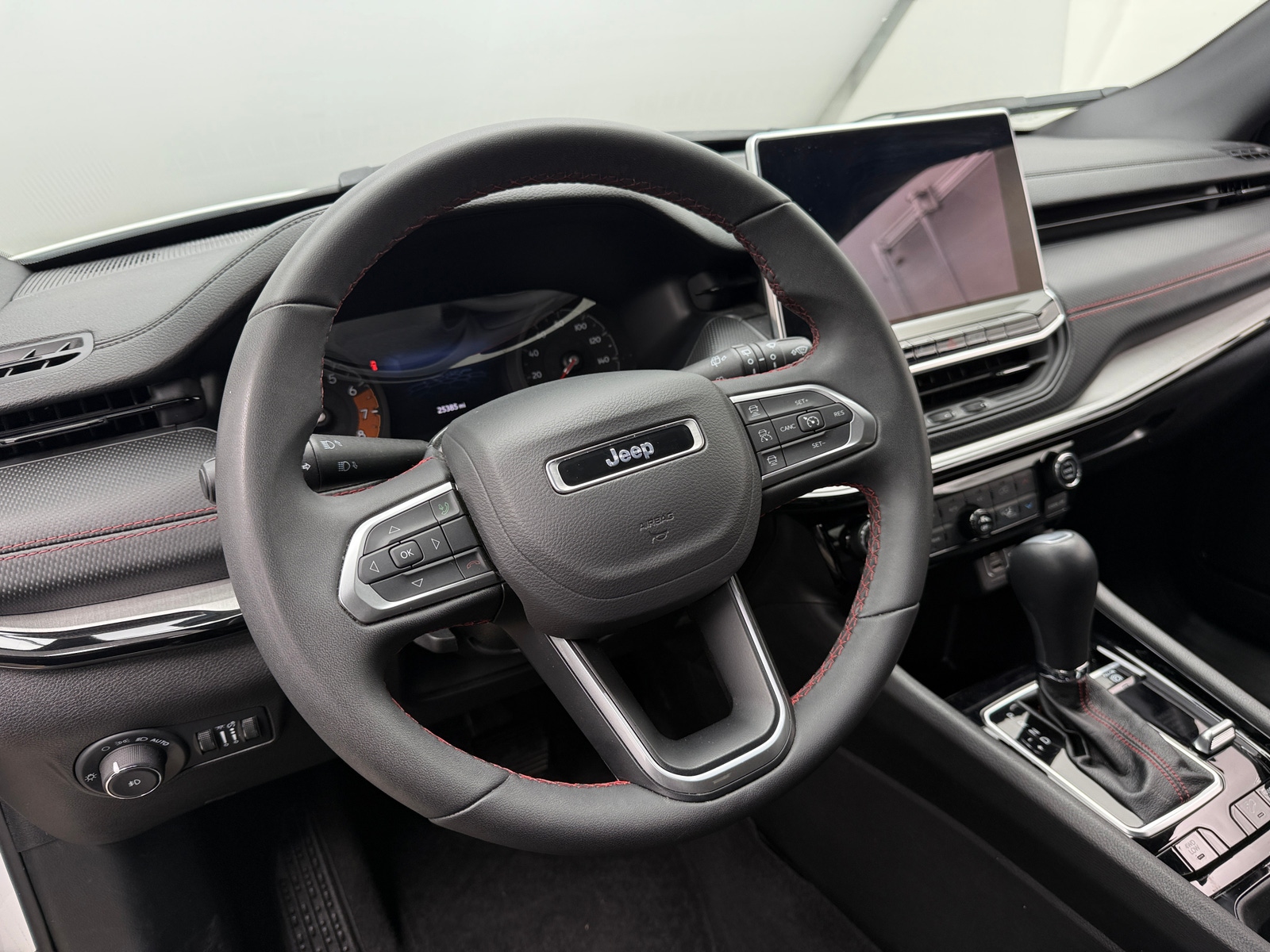 Thumbnail: 2025 Jeep Compass - 4