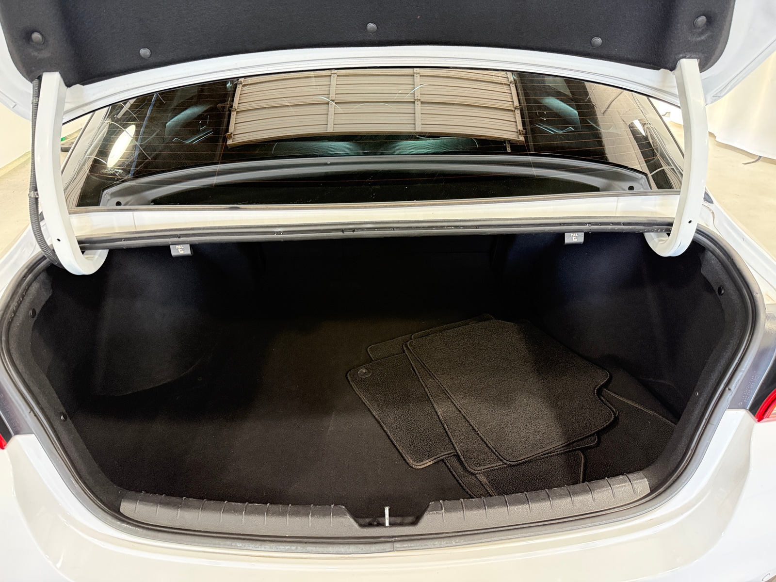 Thumbnail: 2024 Kia K5 - 6