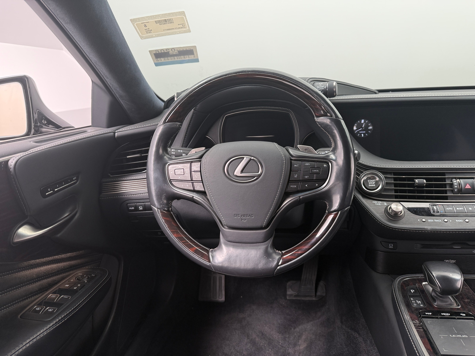 Thumbnail: 2019 Lexus LS - 5