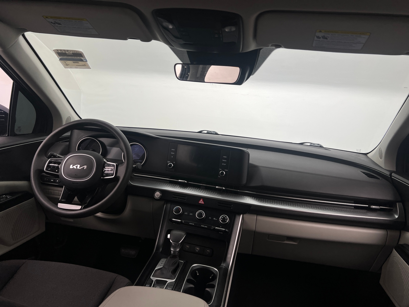 Thumbnail: 2024 Kia Carnival - 3