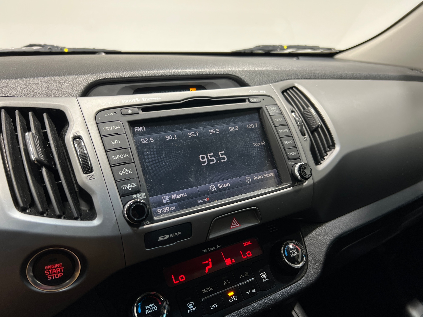 Thumbnail: 2016 Kia Sportage - 3
