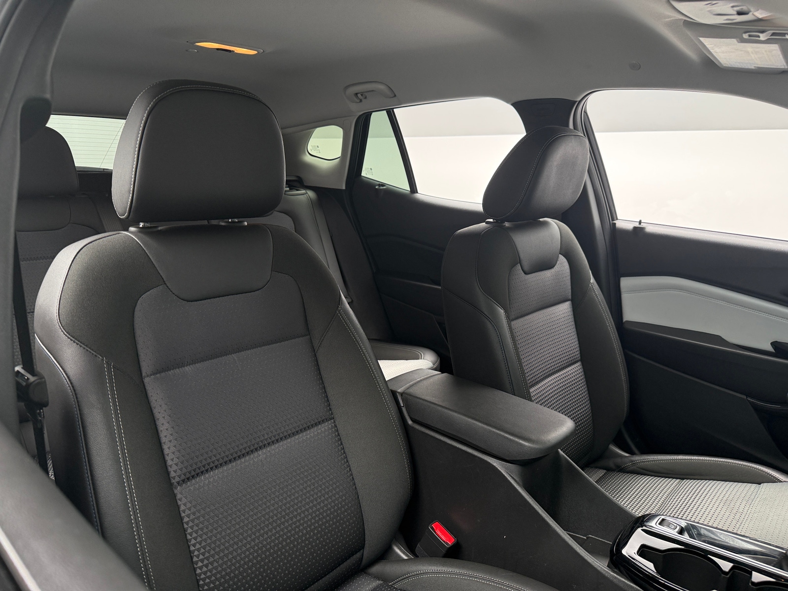 Thumbnail: 2025 Chevrolet Trax - 2