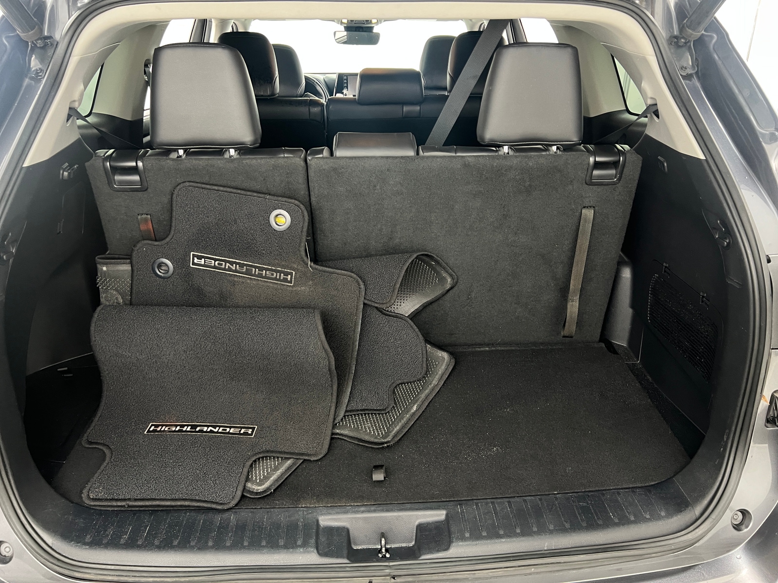 Thumbnail: 2020 Toyota Highlander - 6