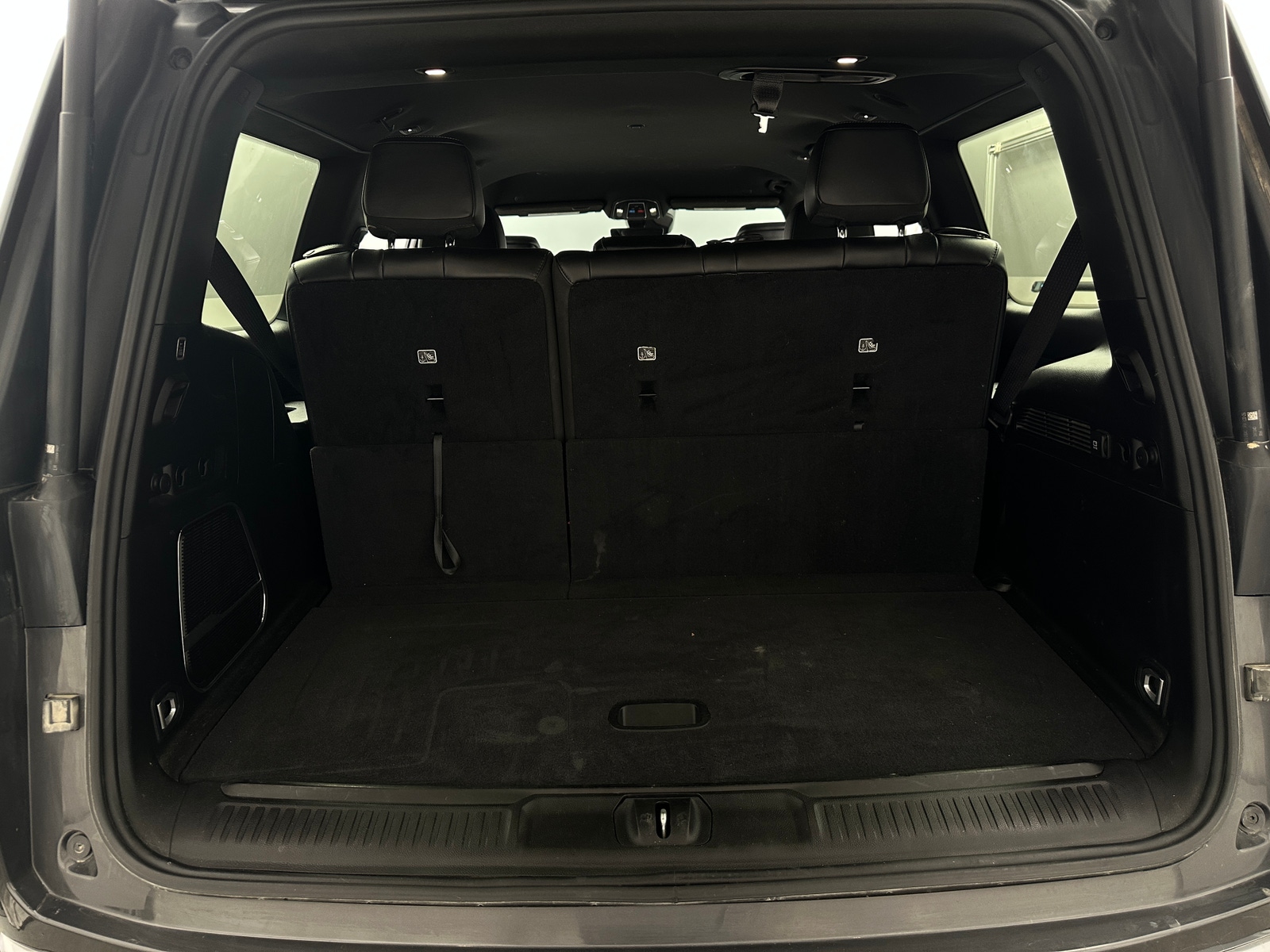 Thumbnail: 2022 Jeep Wagoneer - 6