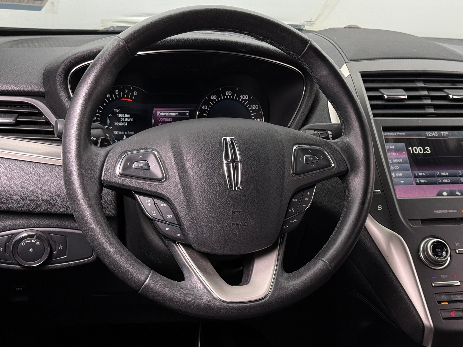 Thumbnail: 2015 Lincoln MKC - 4