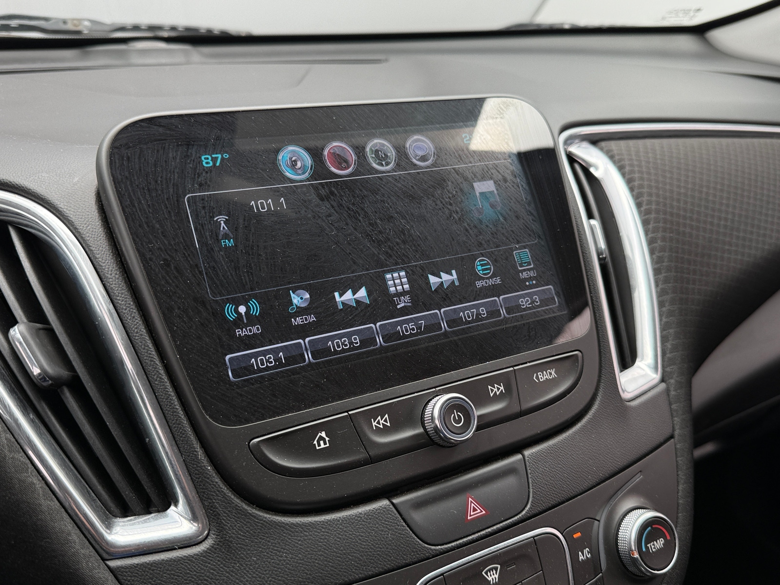 Thumbnail: 2016 Chevrolet Malibu - 4