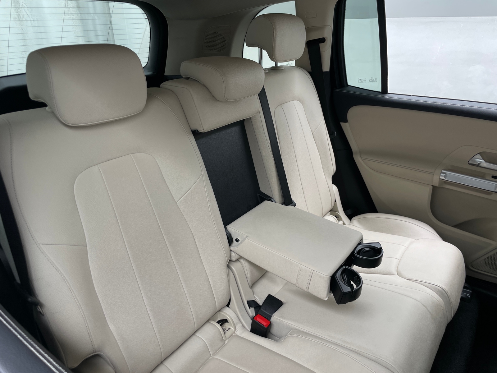 Thumbnail: 2020 Mercedes-Benz GLB - 5