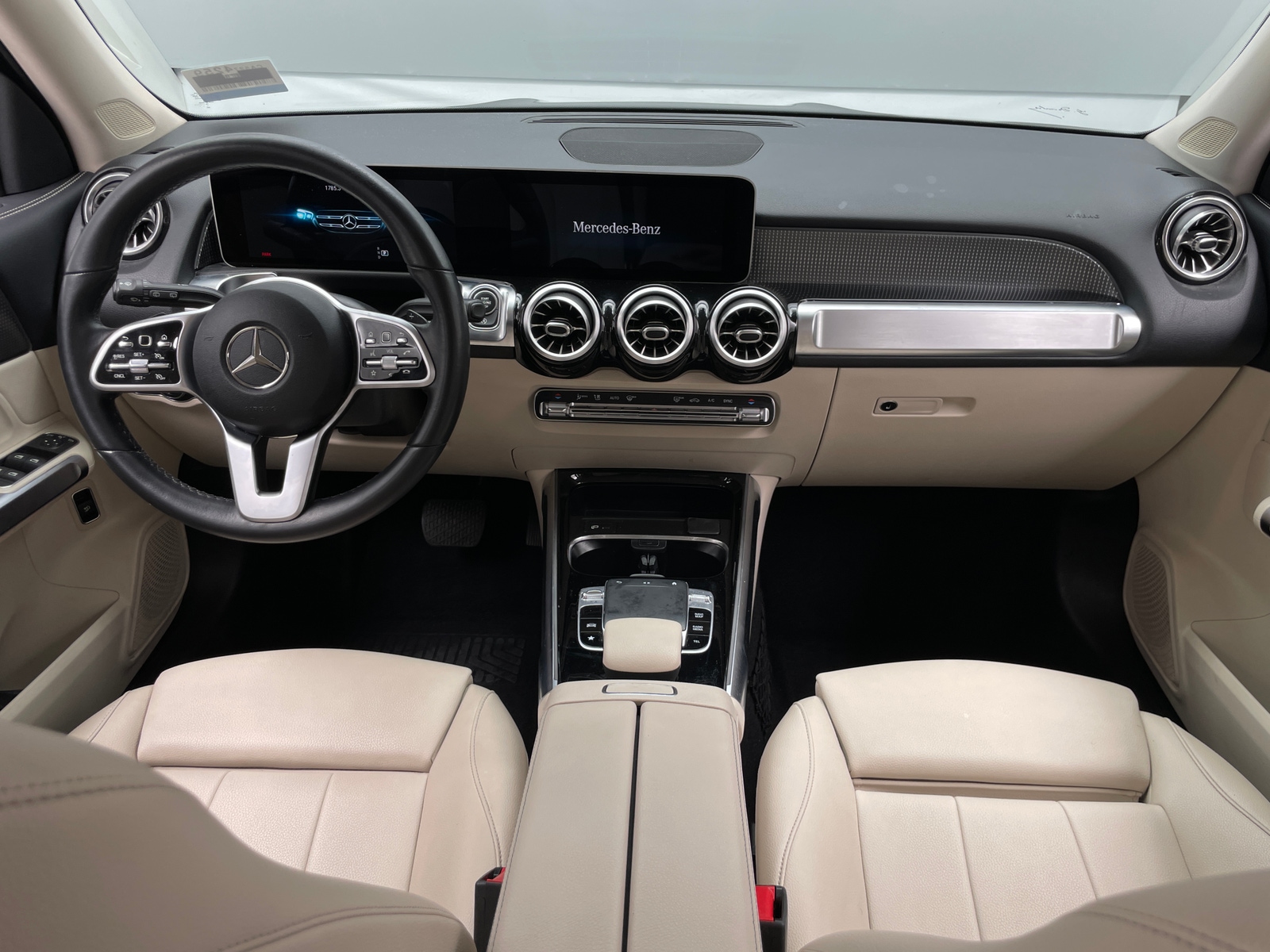 Thumbnail: 2020 Mercedes-Benz GLB - 2