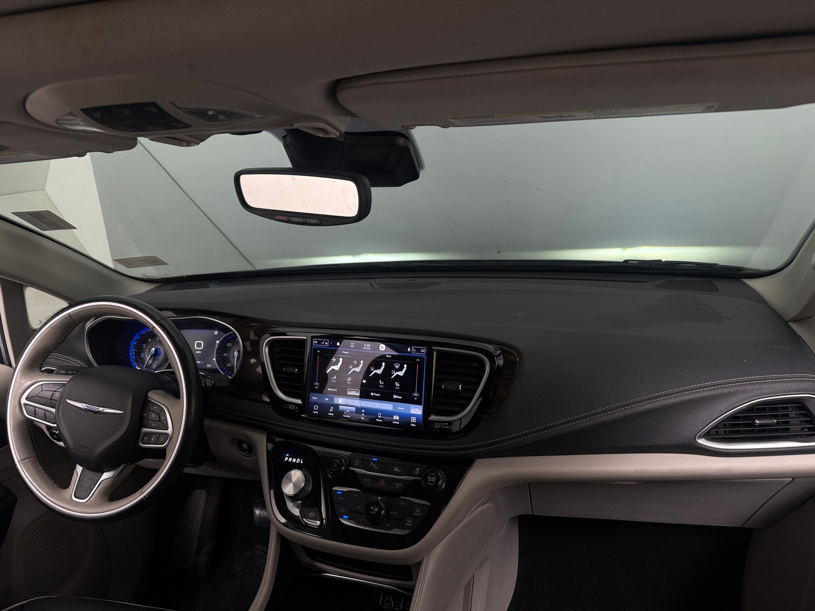 Thumbnail: 2021 Chrysler Pacifica - 2