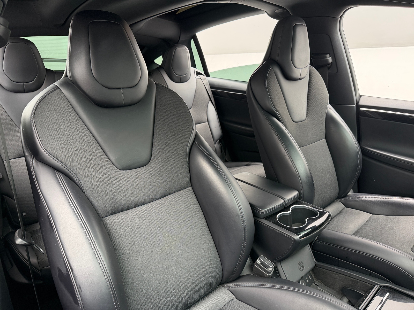 Thumbnail: 2018 Tesla Model X - 2