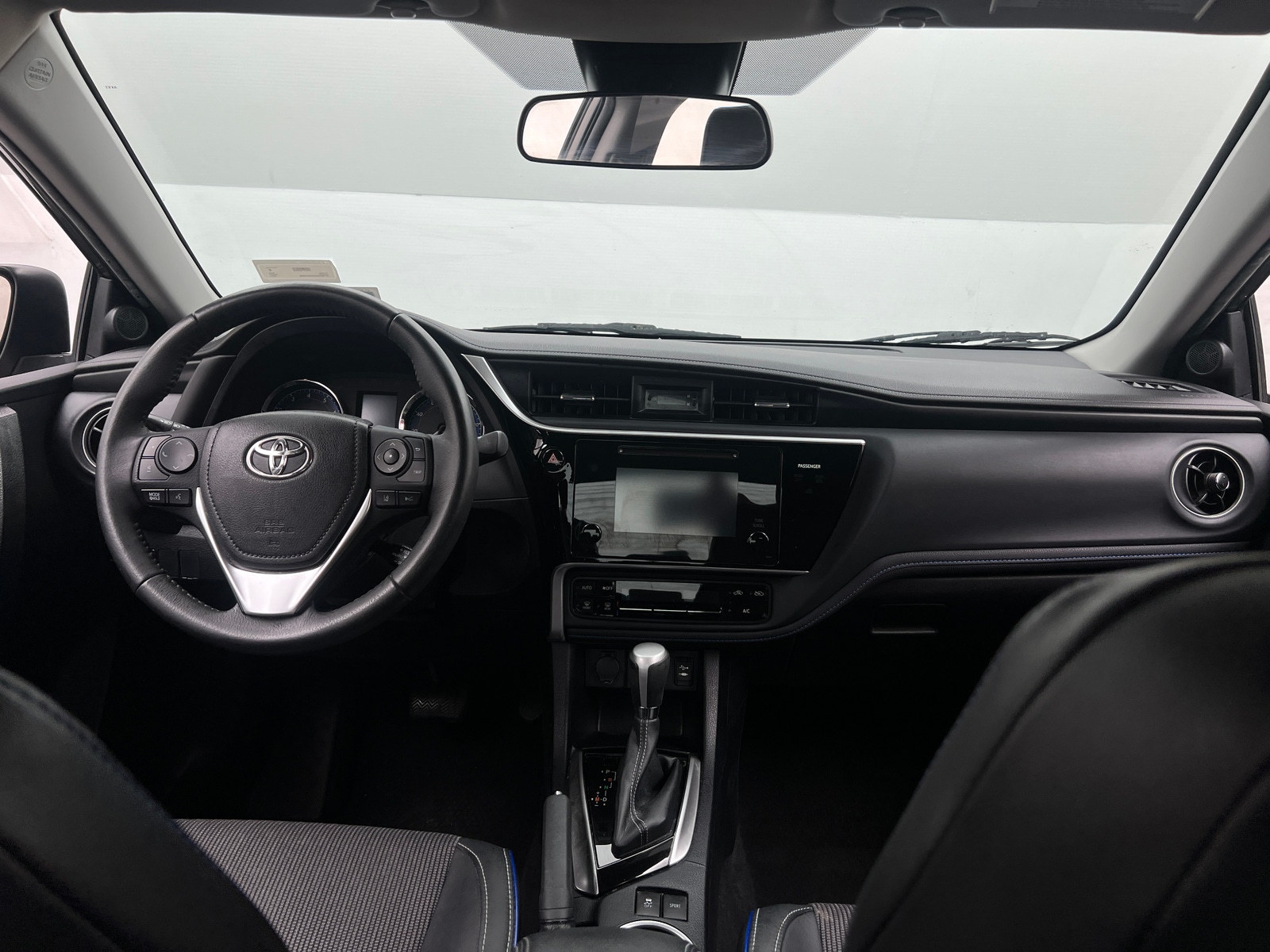 Thumbnail: 2017 Toyota Corolla - 3