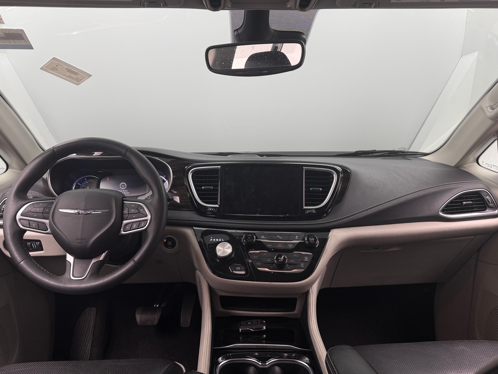 Thumbnail: 2023 Chrysler Pacifica - 2