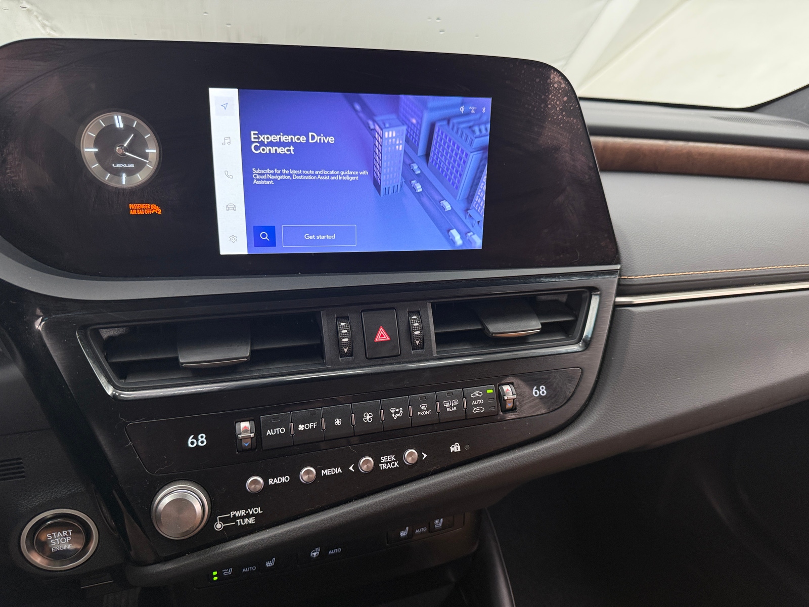 Thumbnail: 2023 Lexus ES - 3