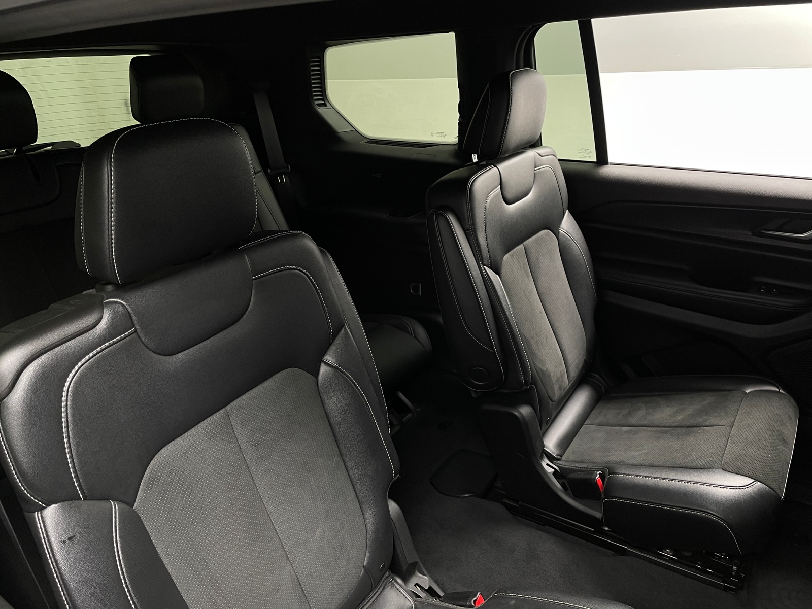 Thumbnail: 2023 Jeep Grand Cherokee L - 5