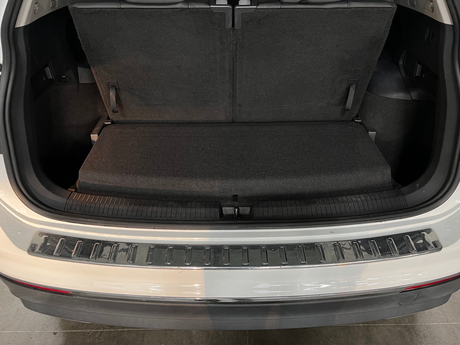 Thumbnail: 2021 Volkswagen Tiguan - 6